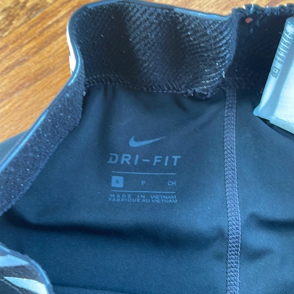 Nike pro drift size small - Picture 2 of 13